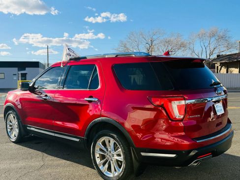 Used 2018 Ford Explorer Limited w/ Equipment Group 301A image 5