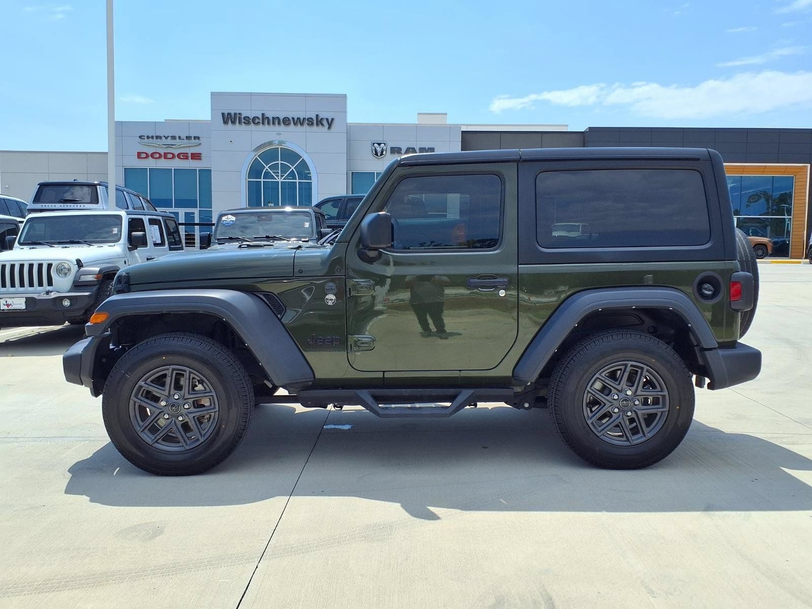 Used 2024 Jeep Wrangler Sport AWD/4WD image 5