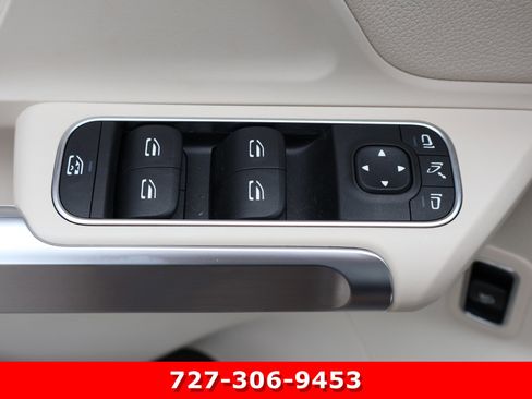 Certified 2023 Mercedes-Benz EQB 300 4MATIC w/ Pinnacle Package image 17