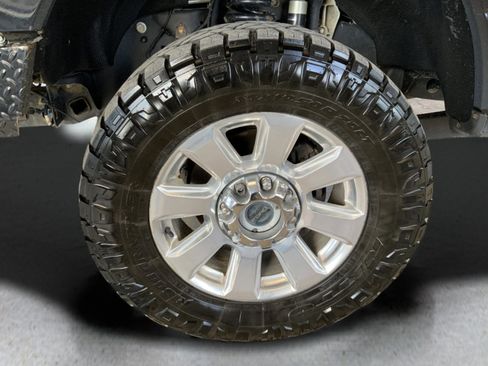 Used 2022 Ford F350 Platinum AWD/4WD image 32