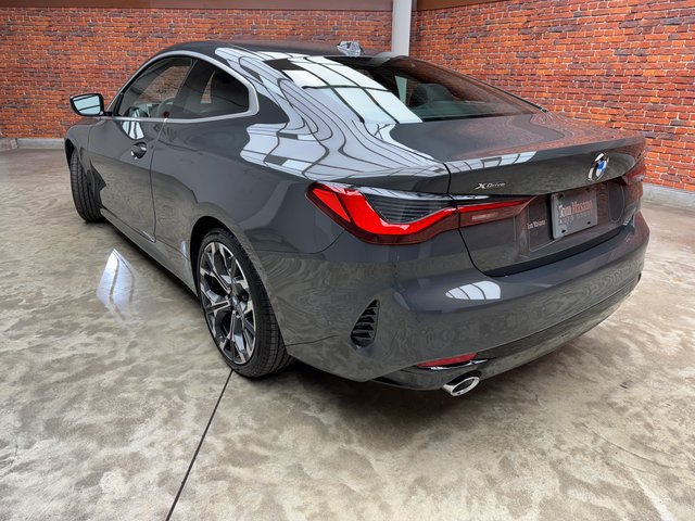 Used 2026 BMW 430i xDrive Coupe w/ Premium Package AWD/4WD image 3