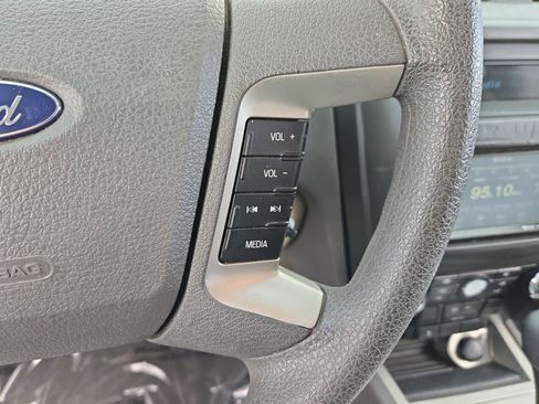 Used 2010 Ford Fusion SE image 20