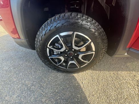 Used 2025 Jeep Compass Trailhawk AWD/4WD image 28