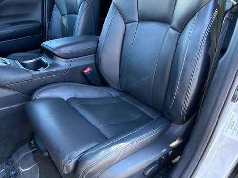 Certified 2023 Subaru Outback Touring XT AWD/4WD image 17