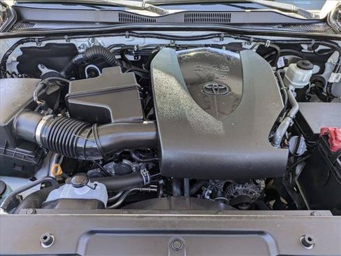 Used 2021 Toyota Tacoma SR5 RWD image 21