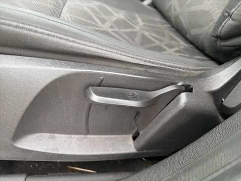 Used 2013 Ford Fiesta SE image 16