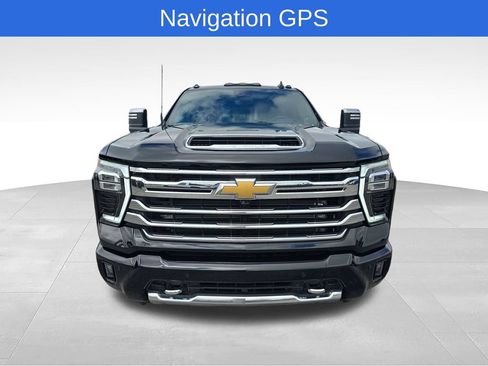 Used 2024 Chevrolet Silverado 2500 High Country w/ High Country Premium Package AWD/4WD image 9