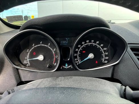 Used 2015 Ford Fiesta SE w/ Comfort Package FWD image 13