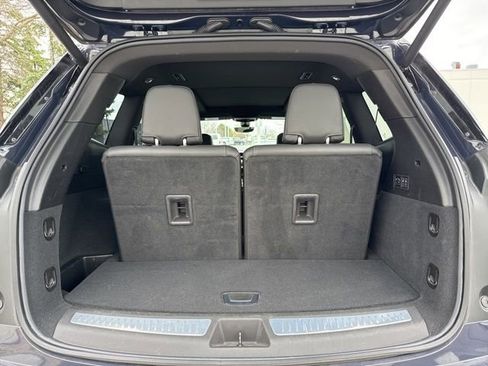 Used 2024 Cadillac XT6 Sport w/ Technology Package image 9