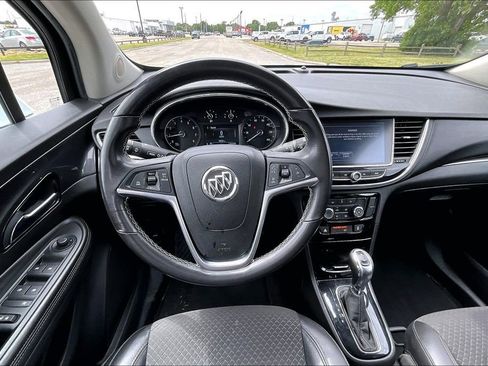 Used 2018 Buick Encore Preferred w/ LPO, Active Package FWD image 5