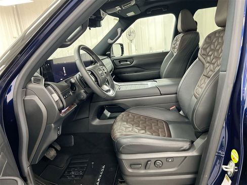 Used 2025 Nissan Armada Platinum Reserve image 20