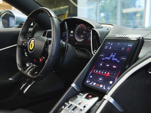 Used 2024 Ferrari Roma Spider RWD image 42