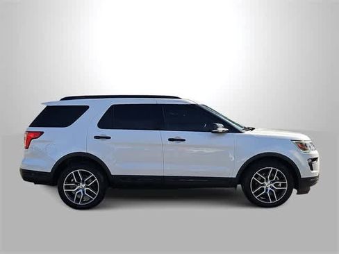 Used 2018 Ford Explorer Sport w/ Equipment Group 401A image 9