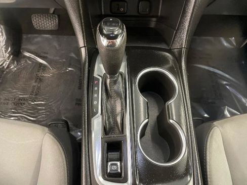 Used 2018 Chevrolet Equinox LS image 27