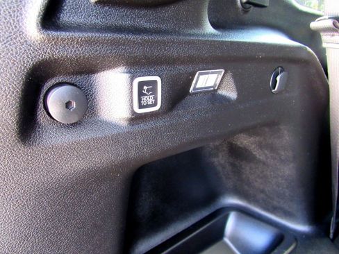 Used 2024 Jeep Grand Cherokee L Altitude image 40