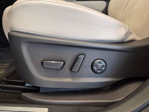 Certified 2023 Nissan Ariya AWD image 18
