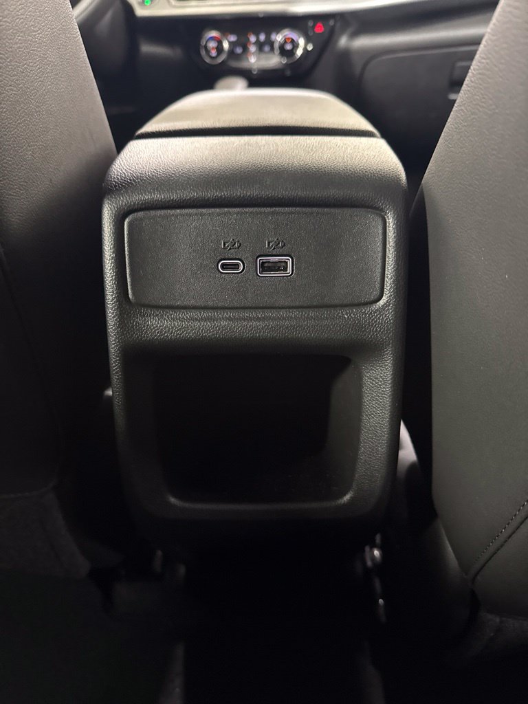 Used 2025 Chevrolet Trax LT FWD image 27