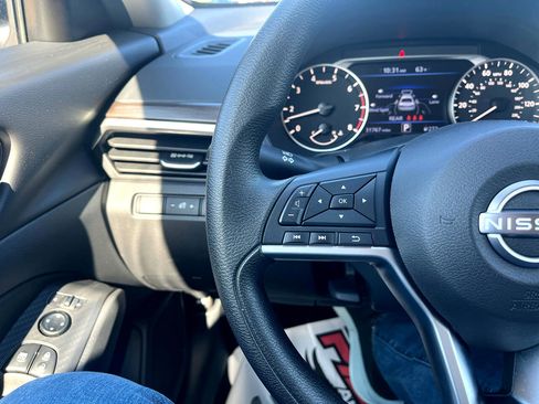 Used 2024 Nissan Altima 2.5 SV image 12