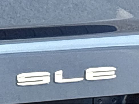 Used 2022 GMC Sierra 2500 SLE w/ SLE Value Package; image 19