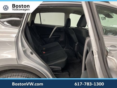Used 2018 Toyota RAV4 LE image 12