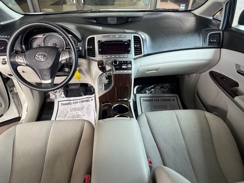 Used 2012 Toyota Venza LE w/ LE Convenience Pkg FWD image 23