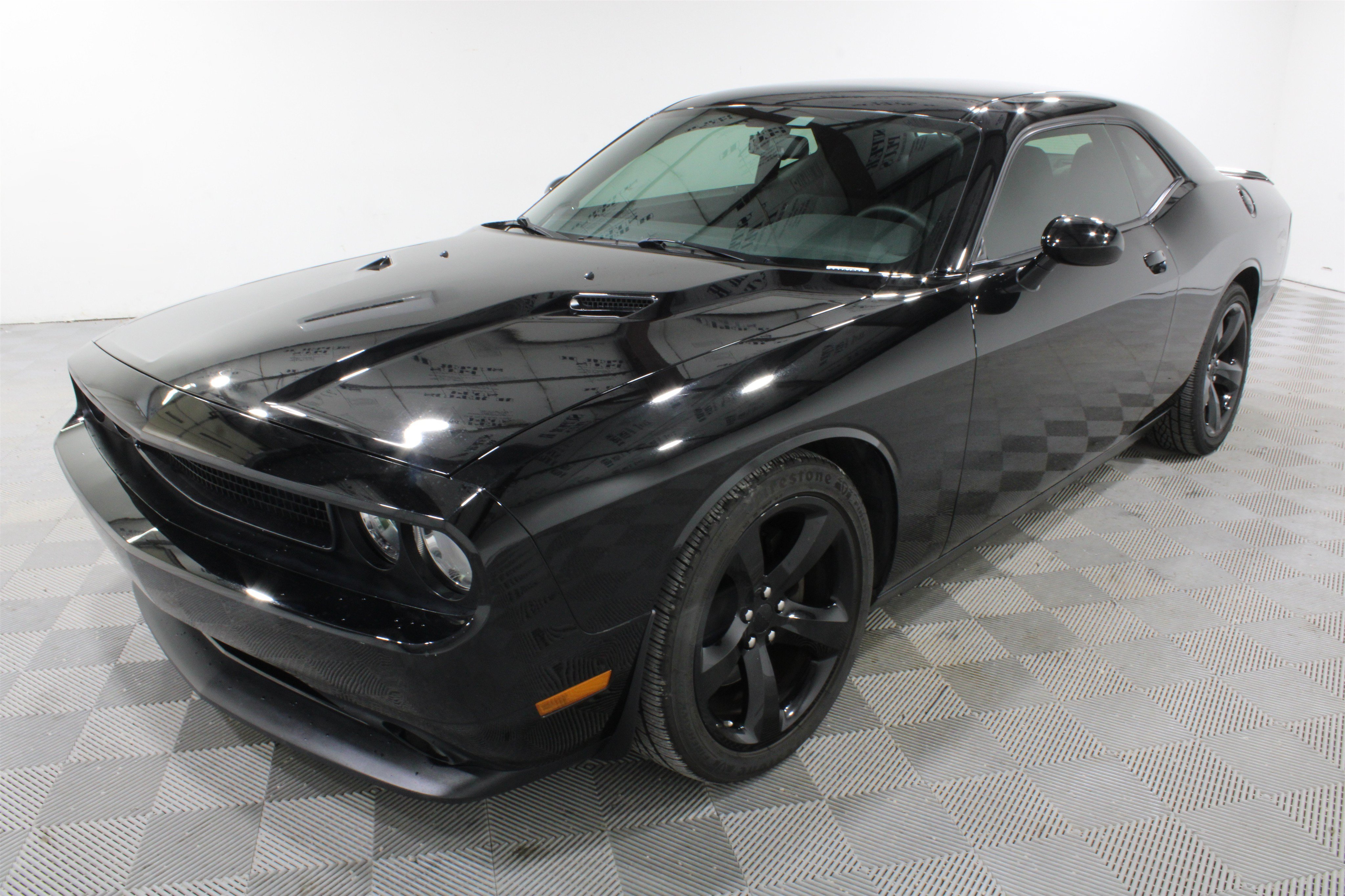 Used 2014 Dodge Challenger R/T w/ Blacktop Package RWD image 7