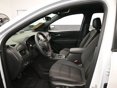 Used 2023 Chevrolet Equinox RS image 11