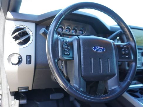 Used 2015 Ford F250 Lariat w/ Lariat Interior Package AWD/4WD image 12