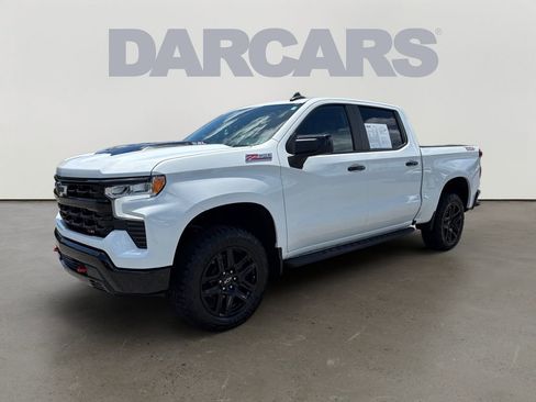 Used 2024 Chevrolet Silverado 1500 LT Trail Boss w/ Convenience Package II AWD/4WD image 3