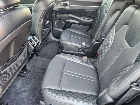 Used 2021 Kia Sorento SX image 28