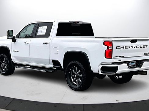 Used 2020 Chevrolet Silverado 2500 High Country w/ Technology Package image 6