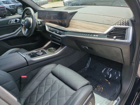 Used 2024 BMW X5 xDrive40i w/ M Sport Package AWD/4WD image 14
