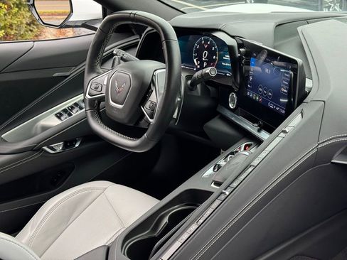 Used 2023 Chevrolet Corvette Stingray w/ Z51 Performance Package image 21