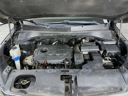 Used 2019 Kia Sorento LX image 32