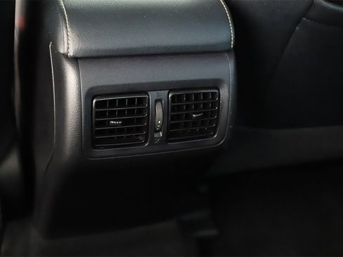 Used 2015 Toyota Camry XLE image 22