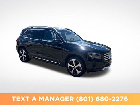 Used 2025 Mercedes-Benz GLB 250 4MATIC image 7
