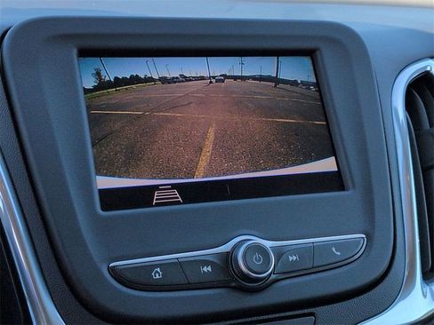 Certified 2021 Chevrolet Equinox LS image 15