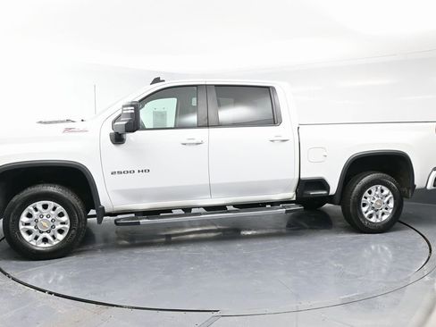 Used 2022 Chevrolet Silverado 2500 LT w/ Convenience Package image 6