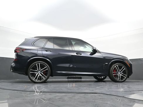 New 2026 BMW X5 xDrive40i w/ M Sport Package AWD/4WD image 28