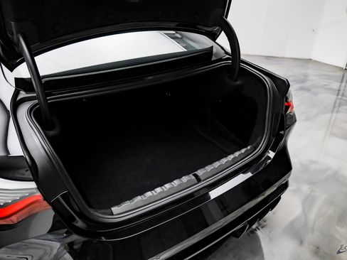 Used 2021 BMW M4 Coupe w/ Executive Package image 91