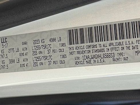 Used 2017 Jeep Wrangler Sport AWD/4WD image 24