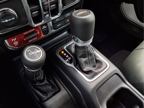 New 2026 Jeep Gladiator Mojave AWD/4WD image 15