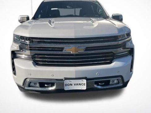 Used 2019 Chevrolet Silverado 1500 High Country w/ Technology Package AWD/4WD image 8
