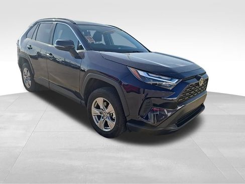 Used 2025 Toyota RAV4 XLE AWD/4WD image 5