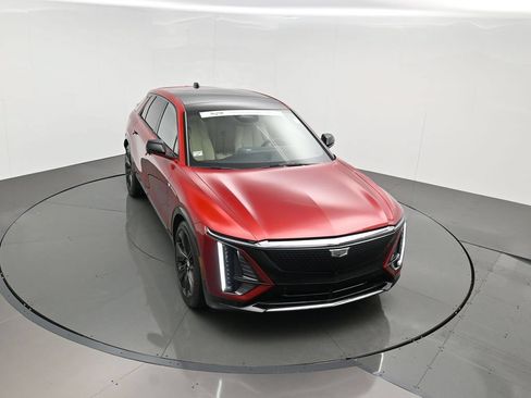 Used 2024 Cadillac Lyriq Sport w/ Nappa Leather Package AWD/4WD image 35