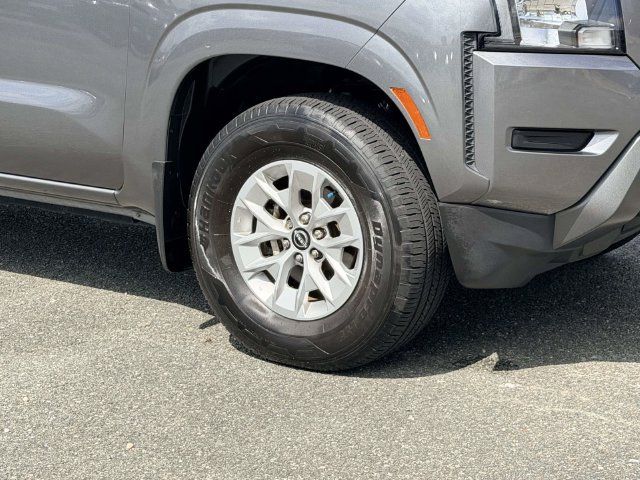 Used 2024 Nissan Frontier SV RWD image 7