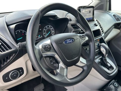 Used 2023 Ford Transit Connect XLT image 10