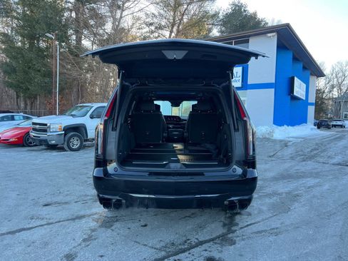 Used 2024 Cadillac Escalade V w/ LPO, Floor Liner Package image 41