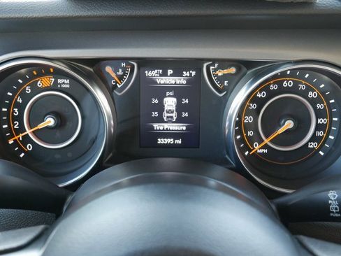 Used 2023 Jeep Wrangler Sport image 29