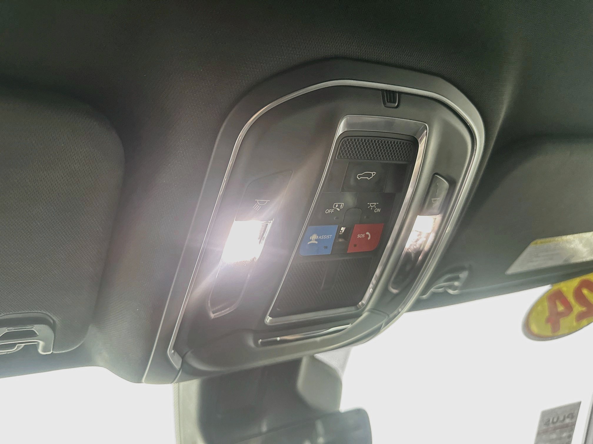 Used 2024 Jeep Wagoneer Series III AWD/4WD image 20